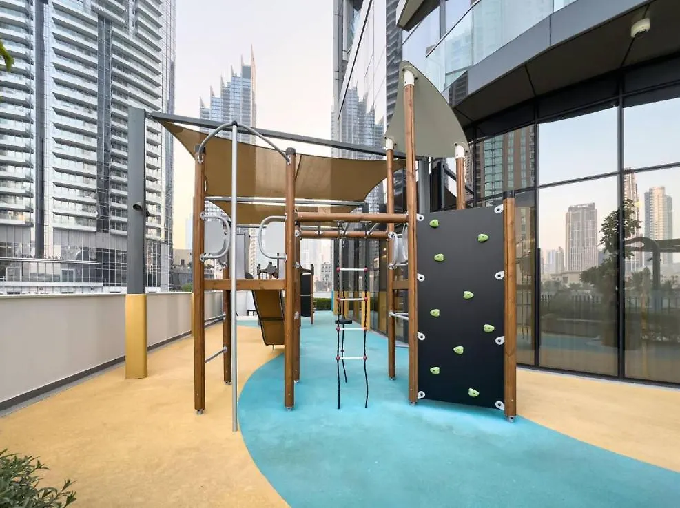 두바이 Downtown Luxe 1Br Steps From Burj Khalifa & Opera 아파트