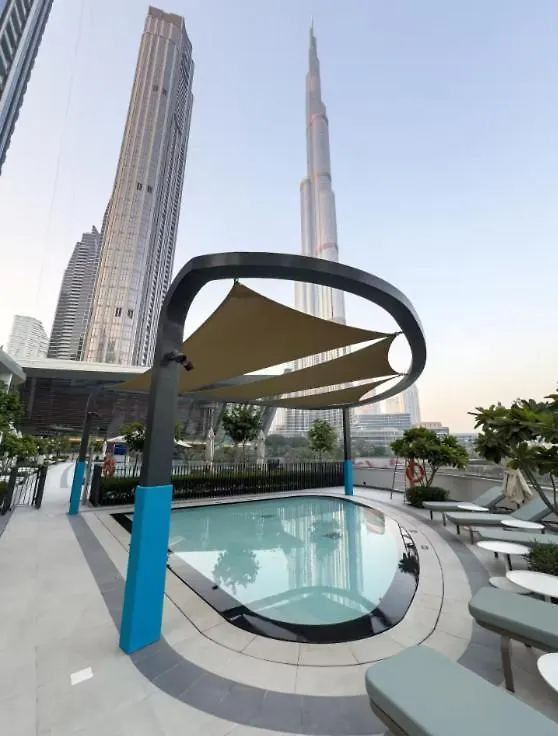 두바이 Downtown Luxe 1Br Steps From Burj Khalifa & Opera 아파트